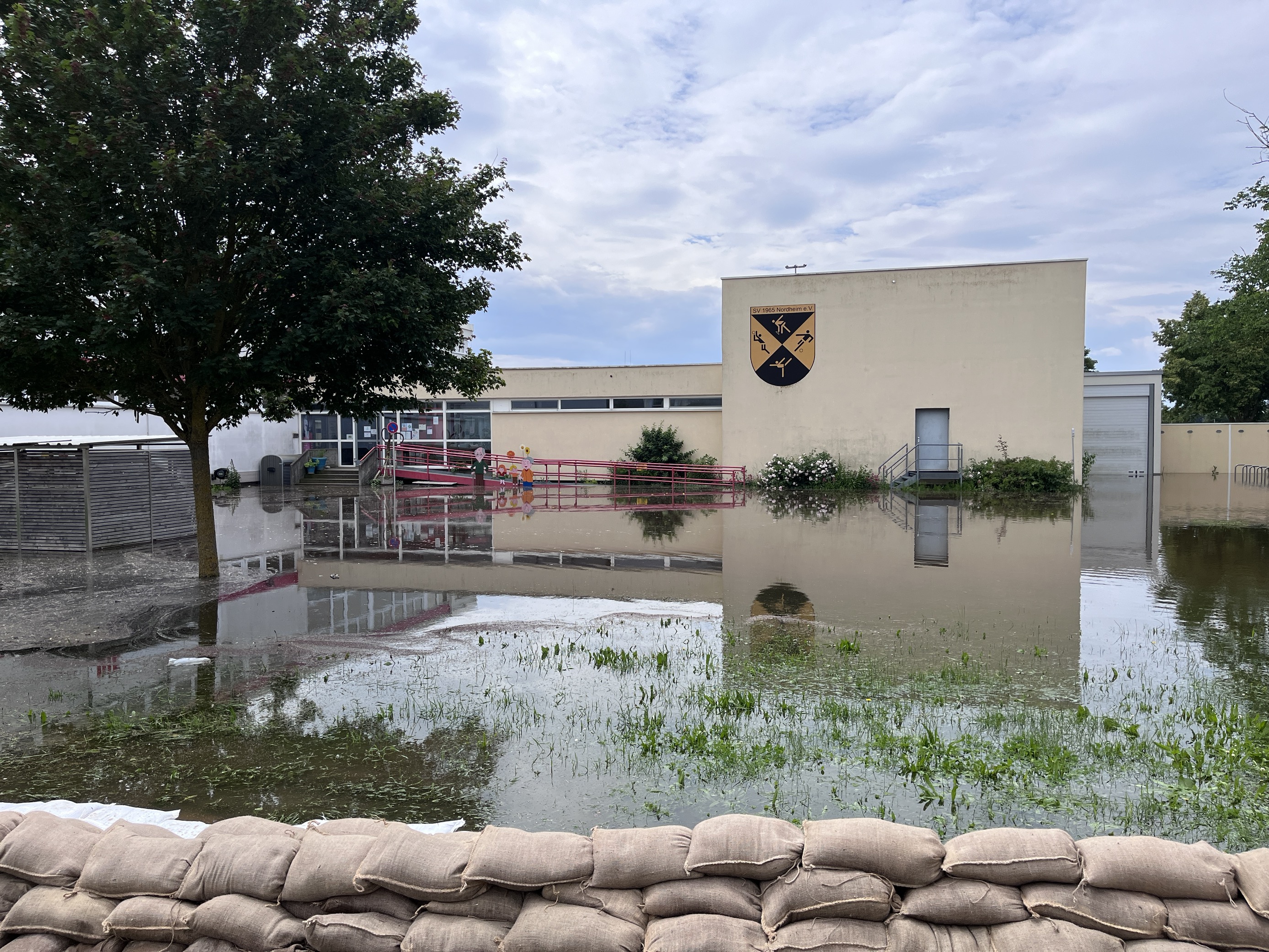 Kampf Gegen Das Hochwasser So Sieht Es In Nordheim Aus Donauw Rth